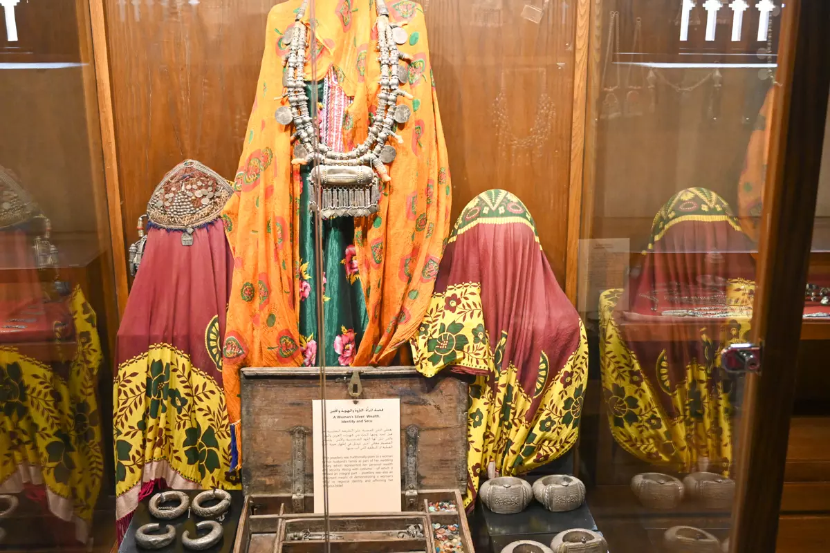 Nizwa fort dresses and masks