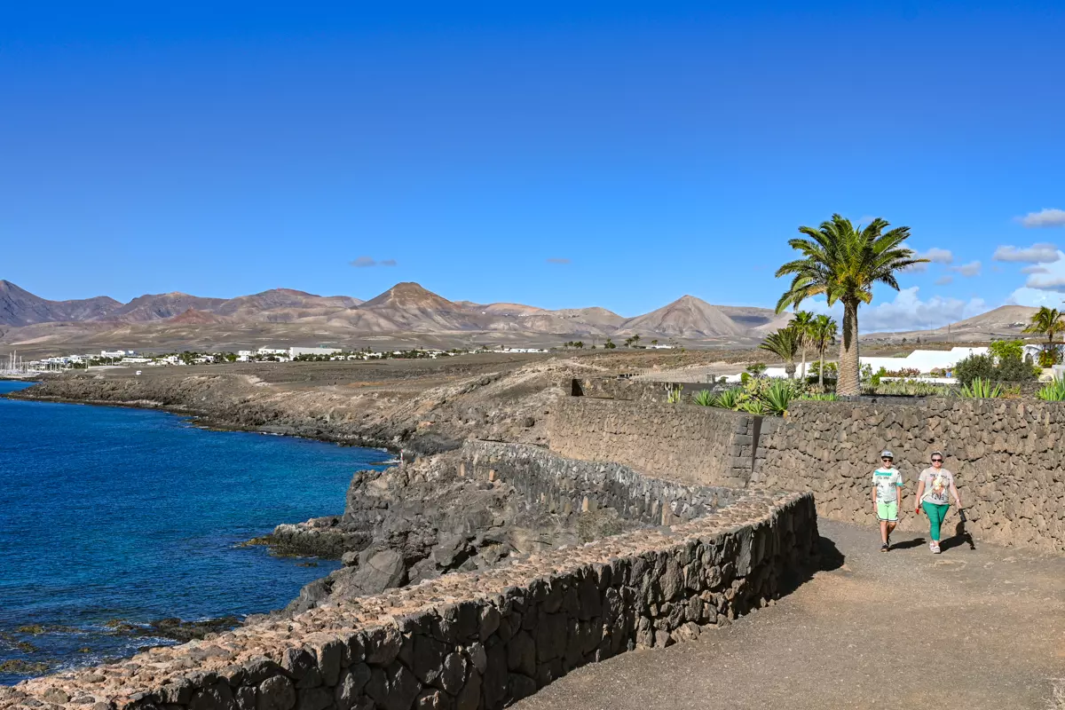 Puerto Calero to Puerto del Carmen cliff hike