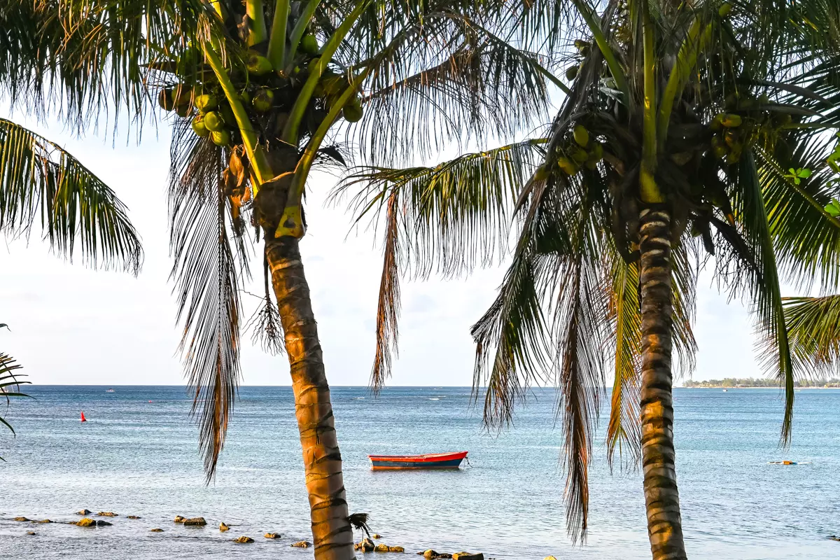 Île aux Cerfs Beach