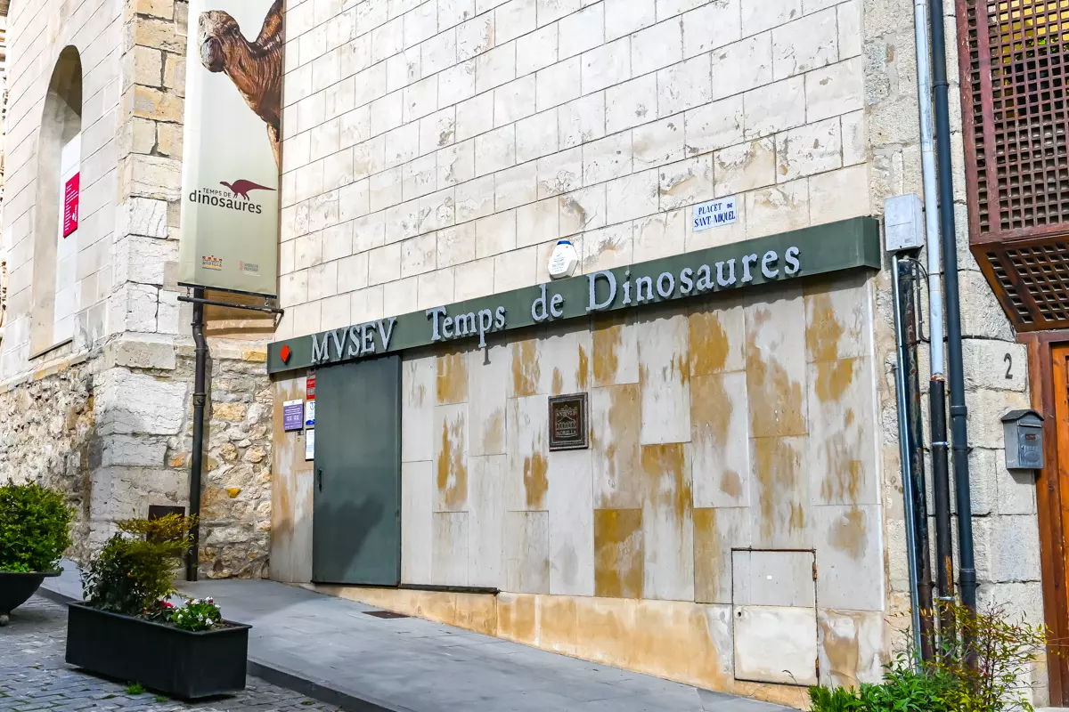 Temps De Dinosaures Museum