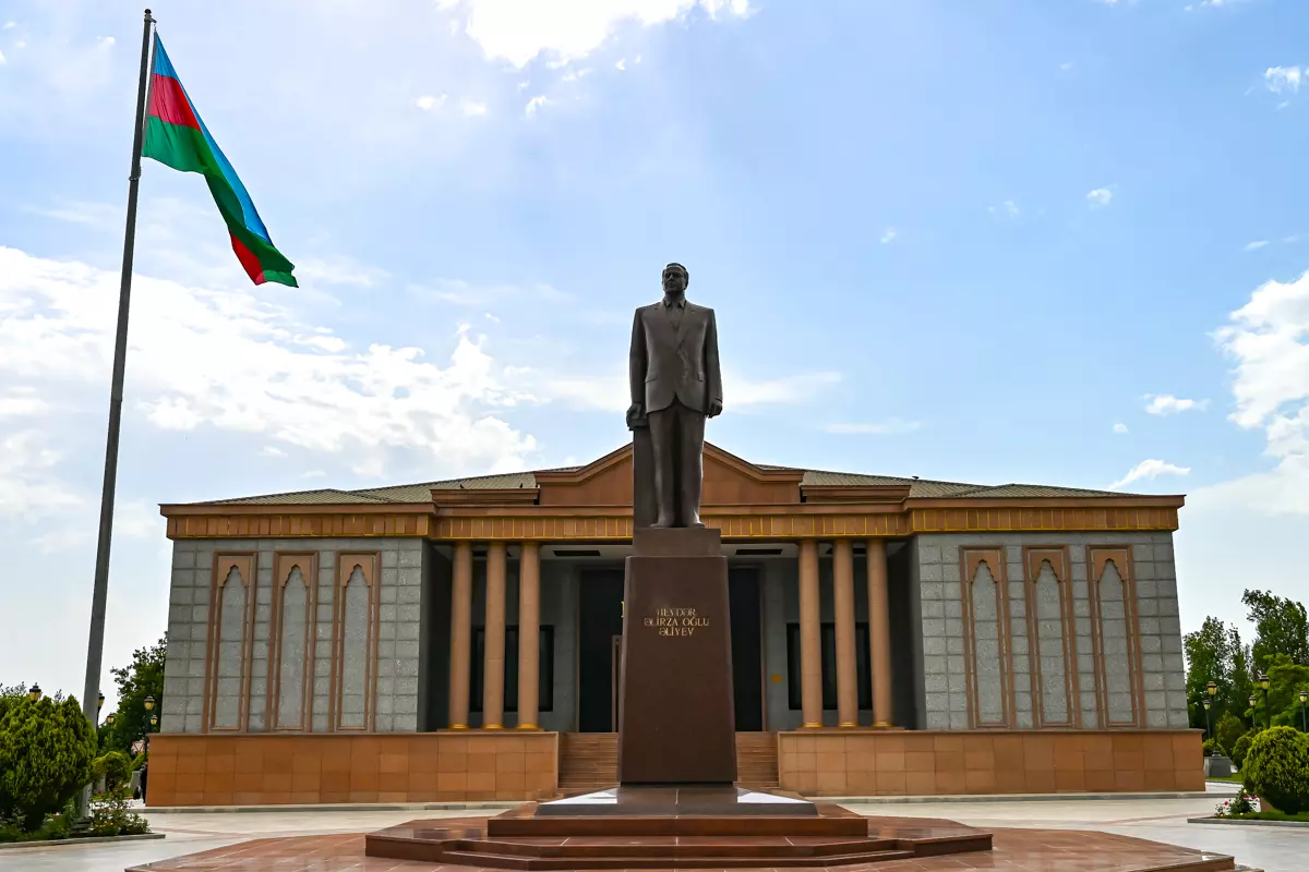 Heydar Aliyev Museum