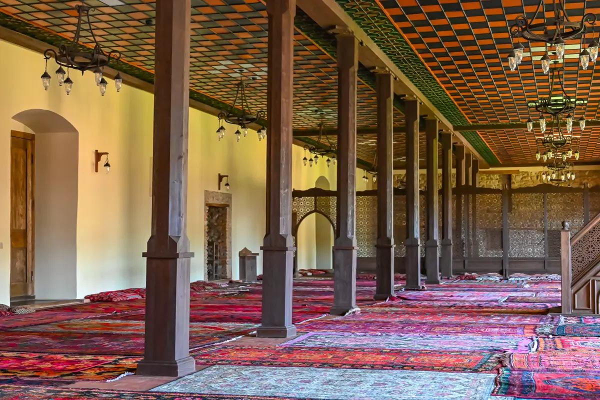Khan Mosque