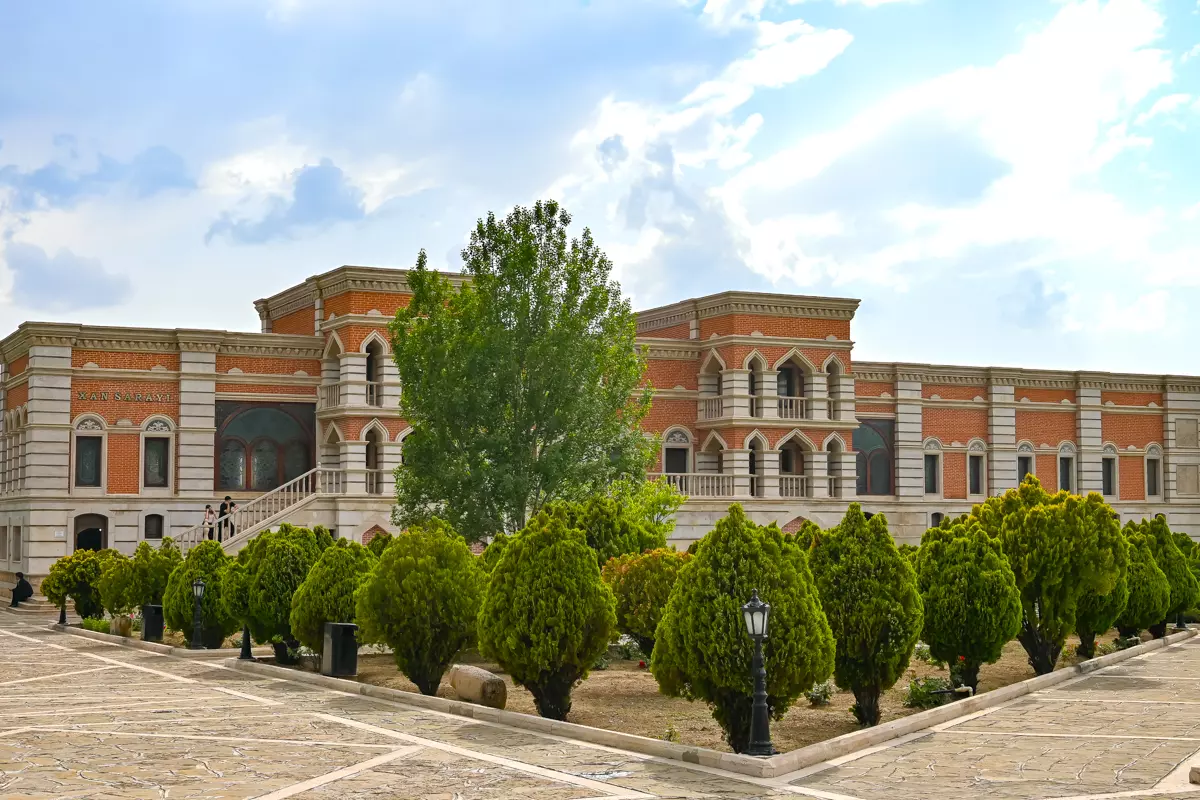 Khan’s Palace 